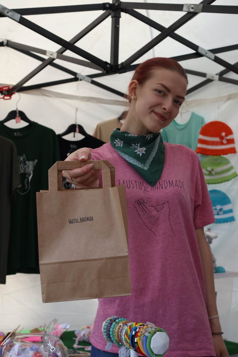 Akimirkos iš mugės