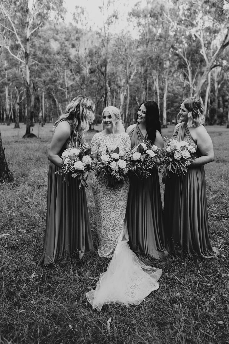 bridesmaid bridesmaid bridesmaid bridesmaid bridesmaid bride