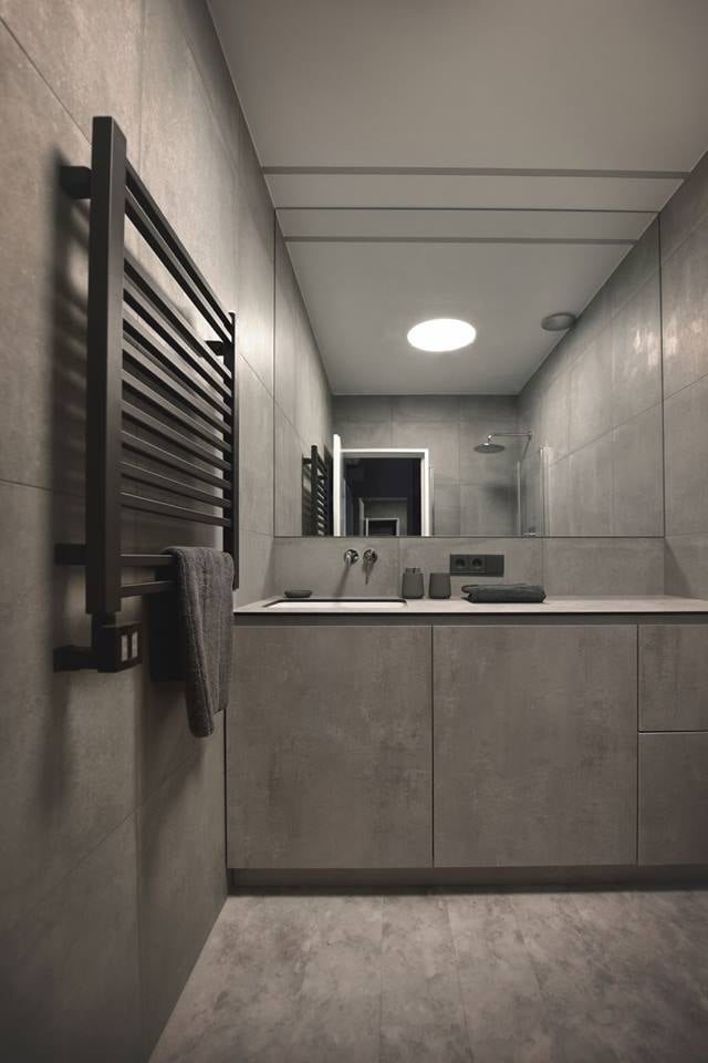 vinilines grindys vonioje