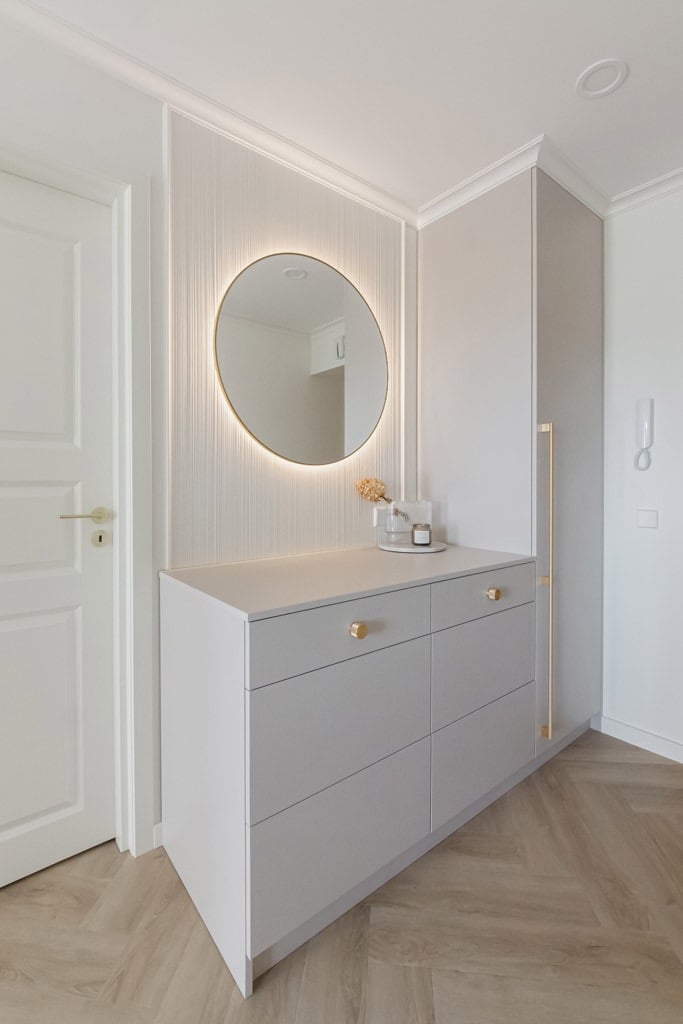 sienų danga vonios kambaryje