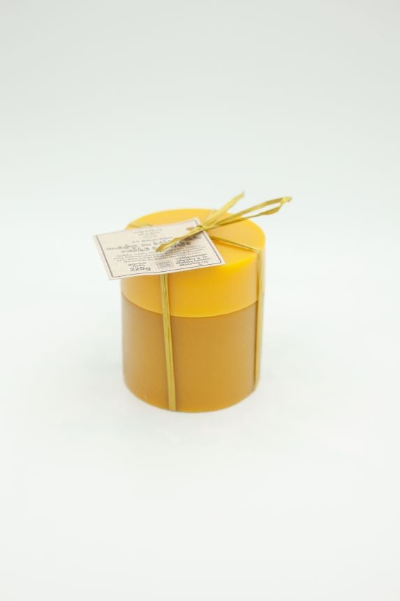 Medus su bičių pikiu. Kaip vartoti bičių pikį. Vaško pakuotė. Medus vaškiniame indelyje.