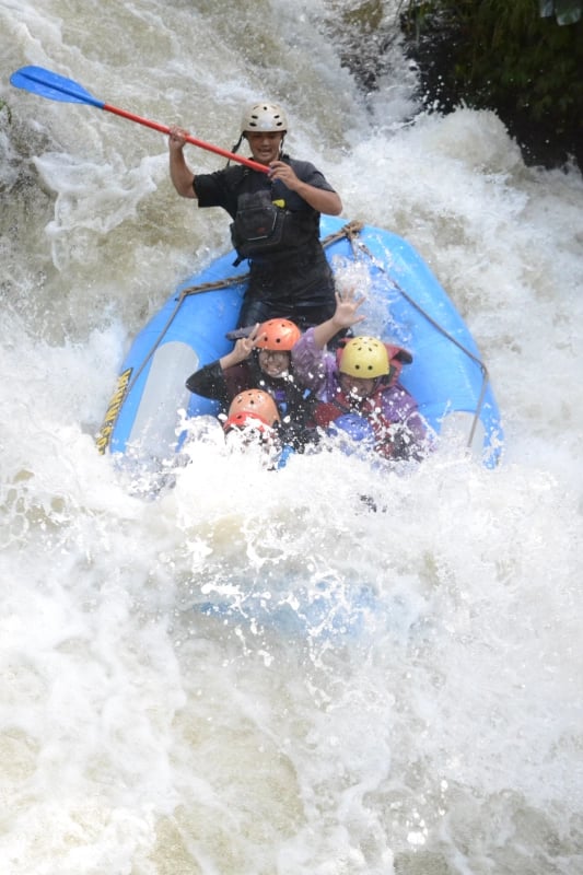 Peserta saat berada di jeram es sungai palayangan