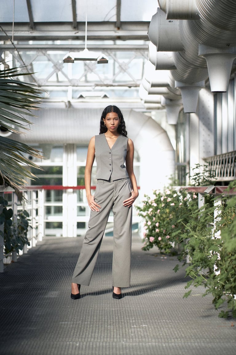 model pose for a photo shooting