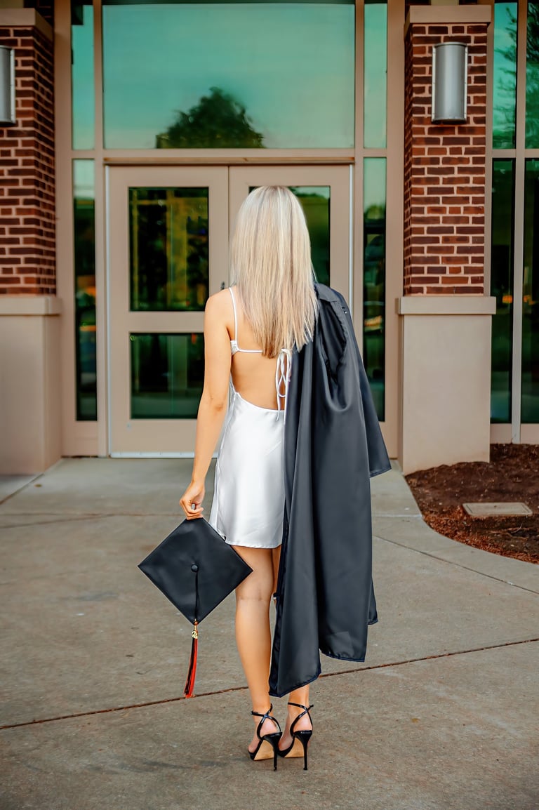 Hershey PA Senior Picture Photographer. Lancaster PA senior picture photographer. Manheim PA senior pictures