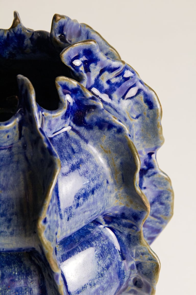 Jarrón de cerámica artesanal colección Océano hecho a mano en Madrid