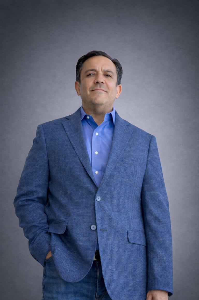 Gustavo Salmon Commercial Real Estate Agent