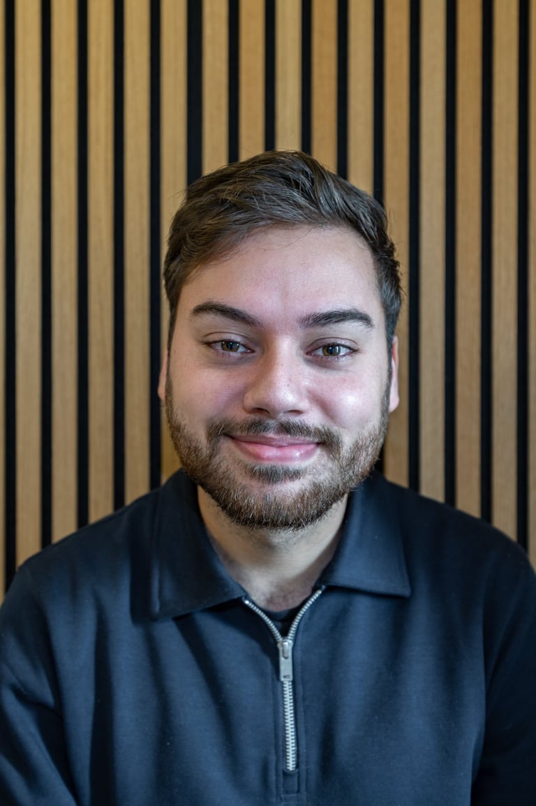 Portret van Danilo Oetomo, oprichter van OG Vastgoed