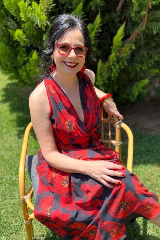 Carmen Martínez Fink, Finkyta, sentada posando para una foto