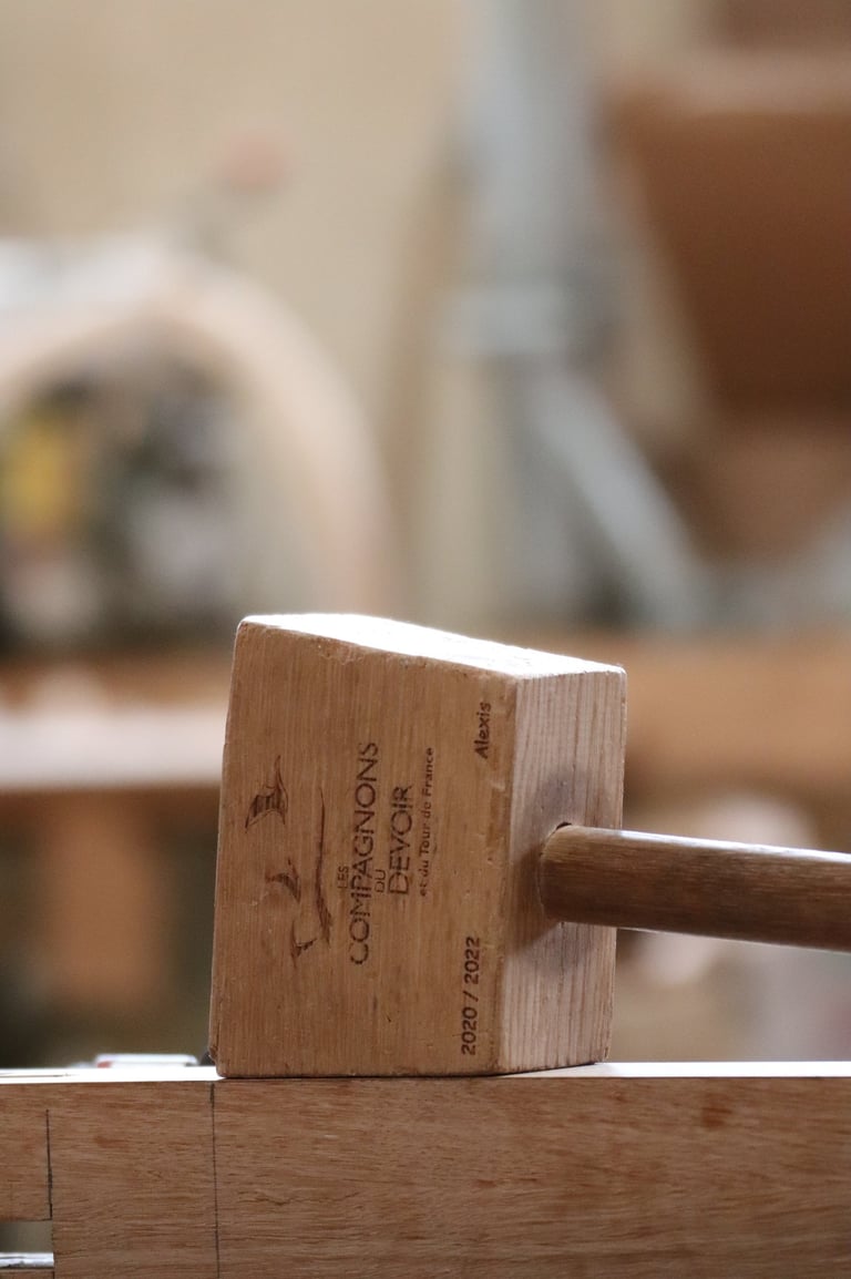 Marteau des Compagnons du Devoir, Alexis Maheut - Artisan Menuisier à Livry-Louvercy