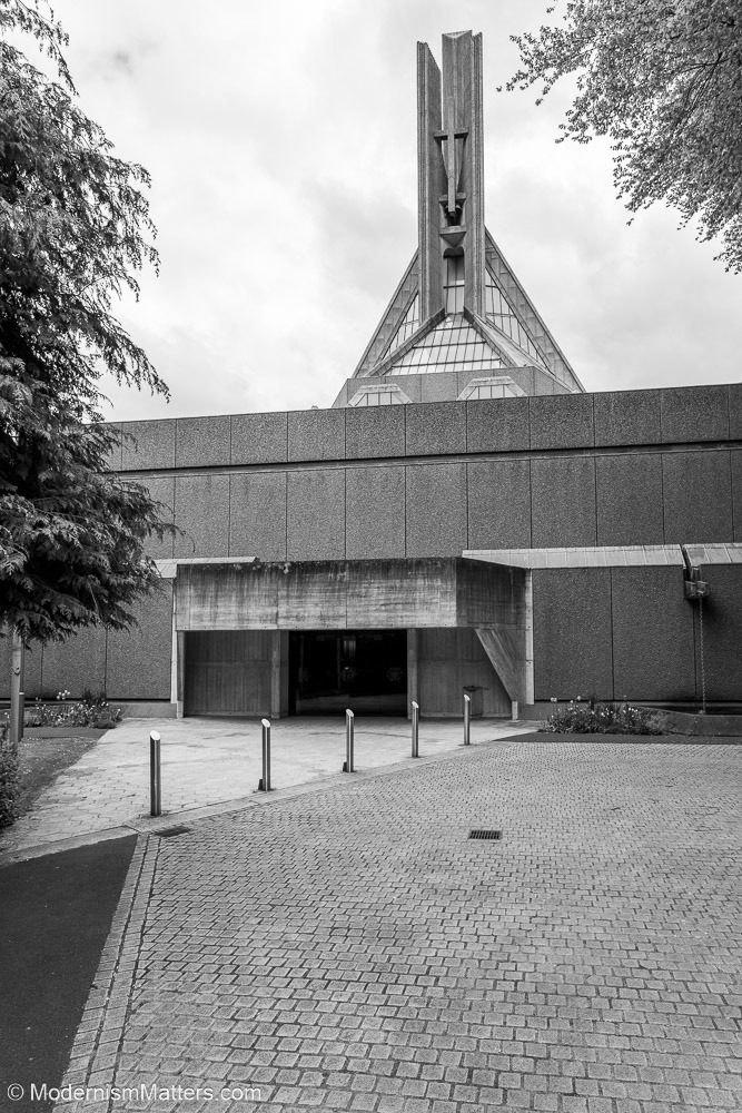 Clifton Cathedral ● Bristol, UK ● Ronald Weeks - Percy Thomas Partnership ● 1970-1973