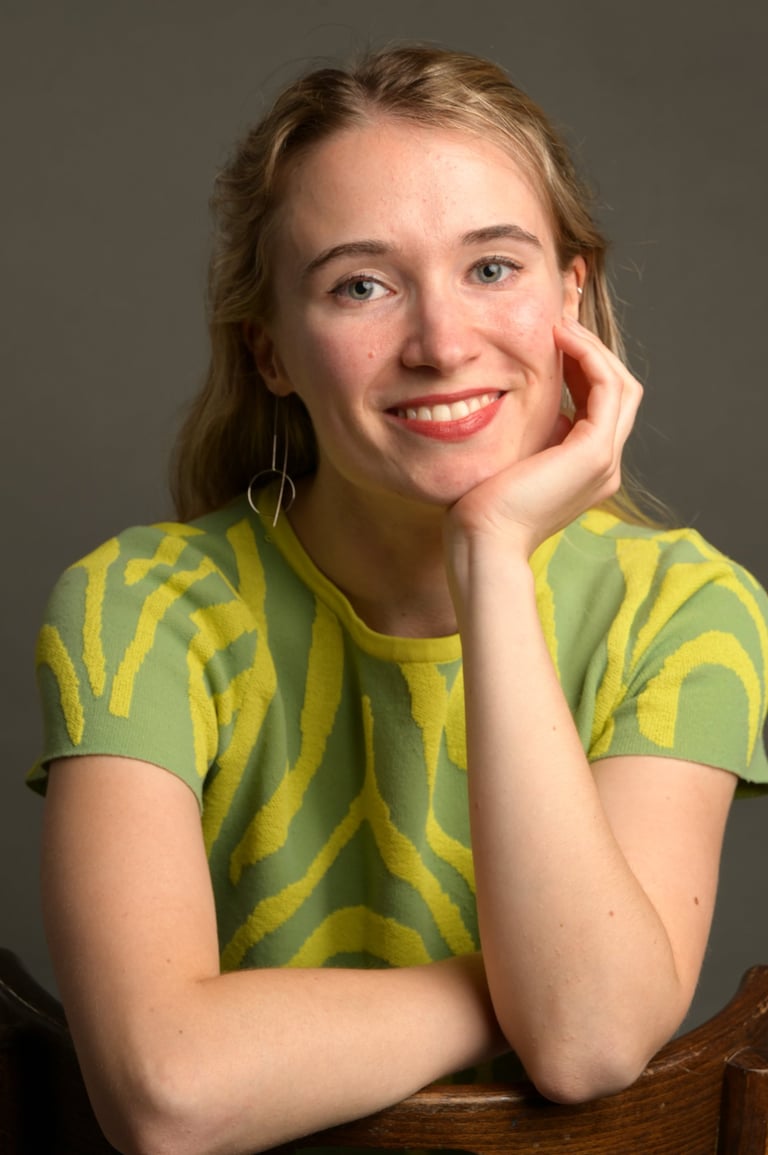 Johanna Spies headshot