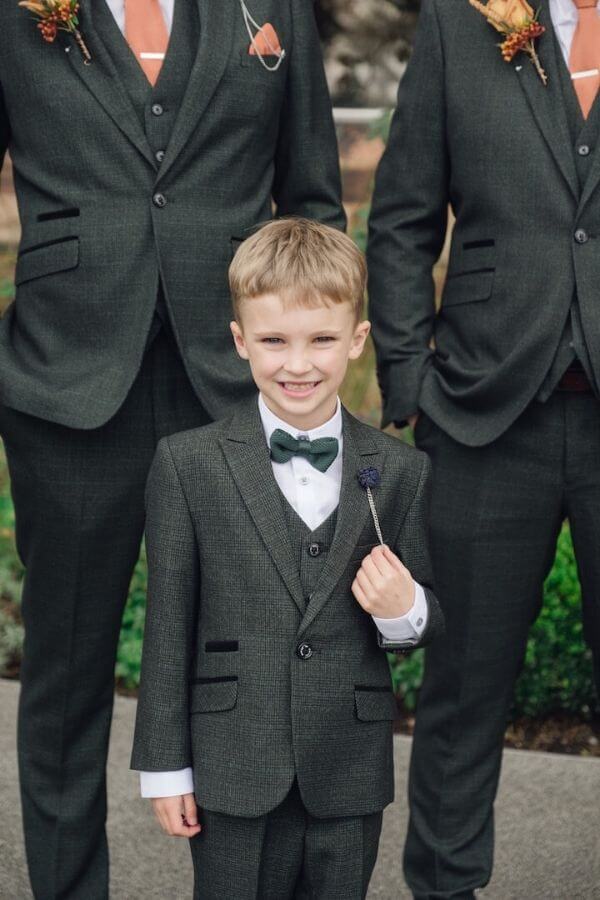groomsmen