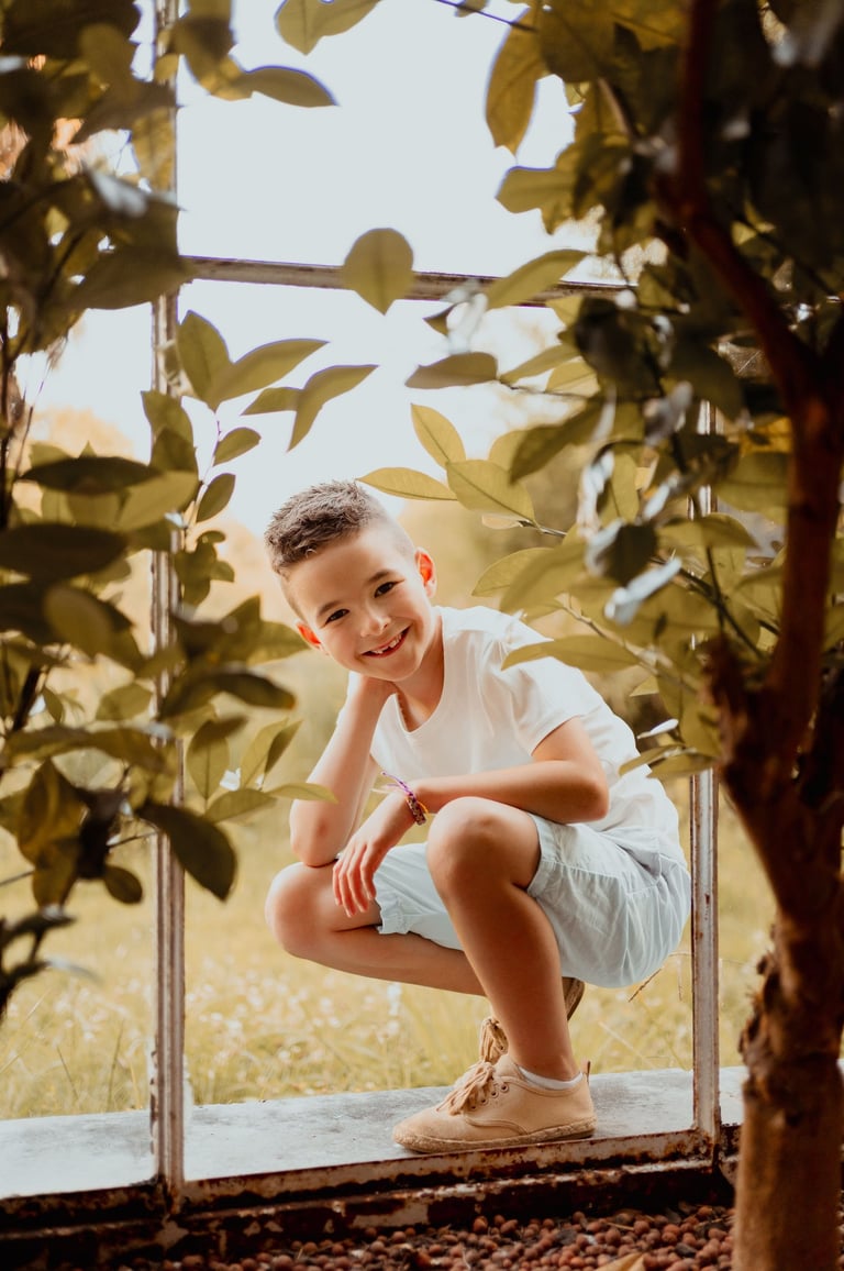 photo d'un enfant souriant et heureux