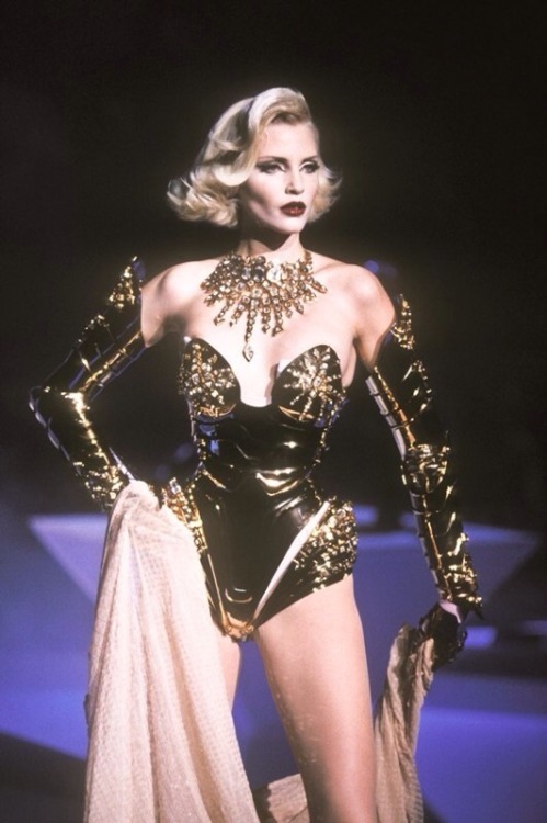 Mugler FW 1995 | © Cookingwiththehamster