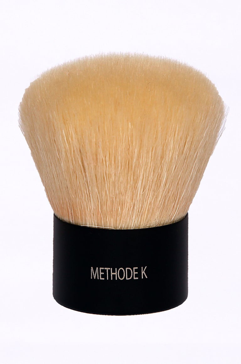 Maxi pinceau kabuki prof aux poils naturels de chèvre pour visage &corps fond de teint
