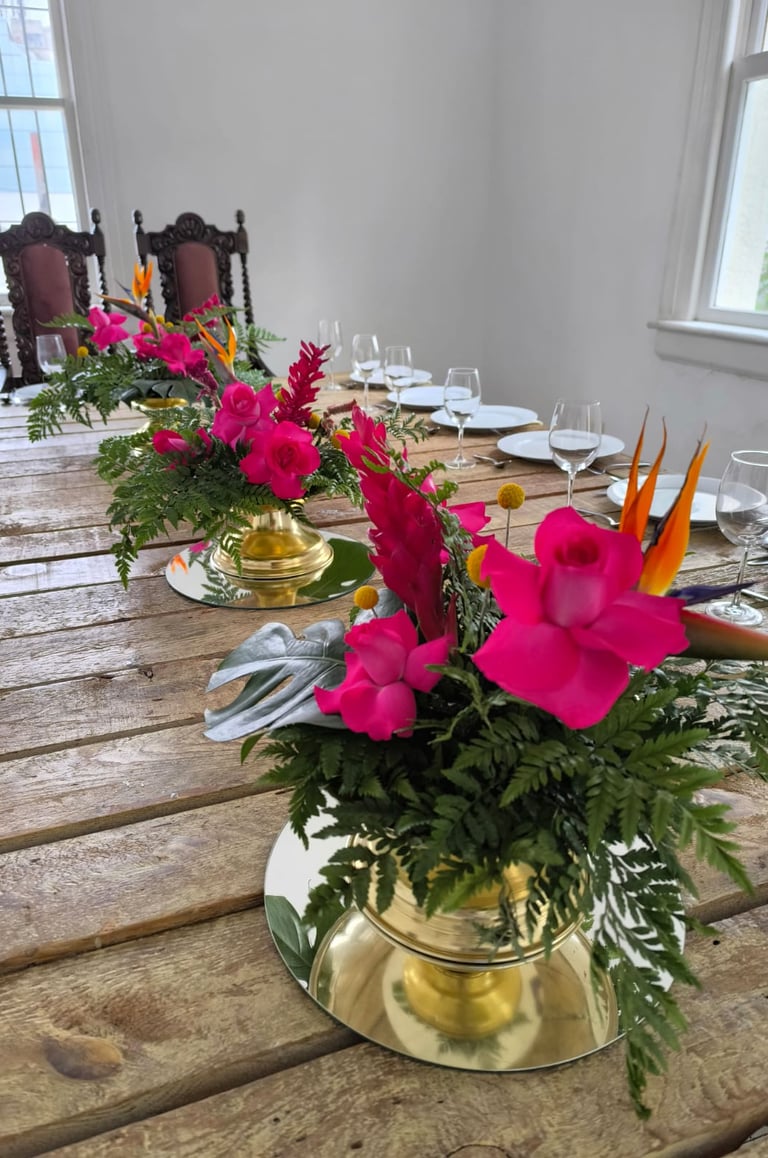 Centro de mesa imperial diseño floral Amor de Flores