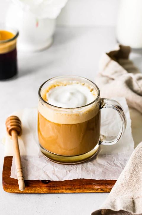 Ballı Badem Sütü Flat White