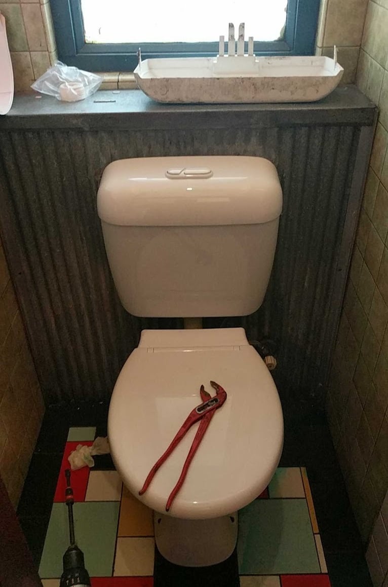 toilet cistern replacement