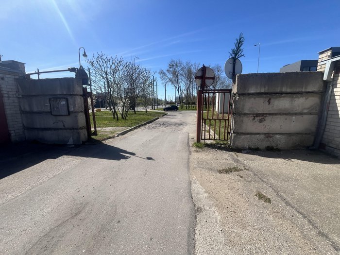 Garažai Eiguliuose