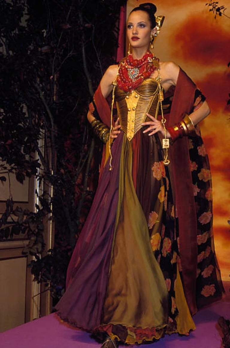 Christian Lacroix FW 1992 | © Cookingwiththehamster