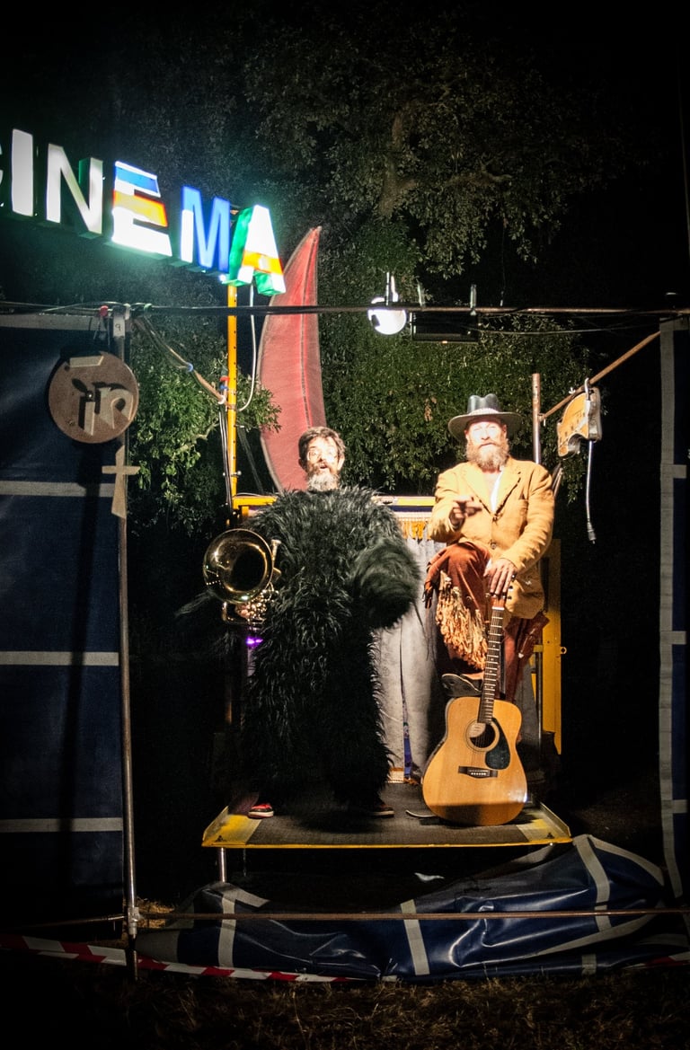 Música, cinema y show de la cia tartaruga