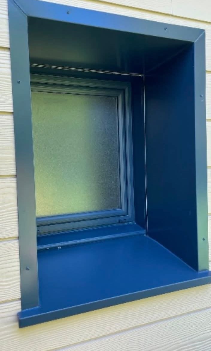 Habillage contour de fenêtre en aluminium