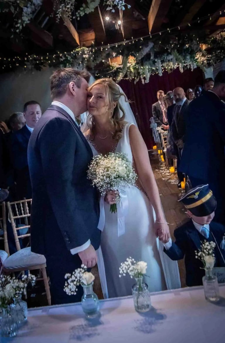 tudor barn Eltham wedding photographer