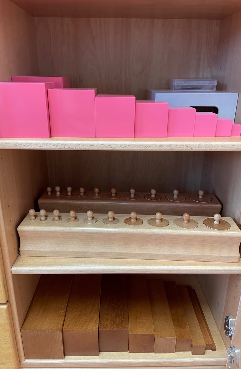 Klassisches Montessori Material in der Montessori-Therapie Ludwigsburg