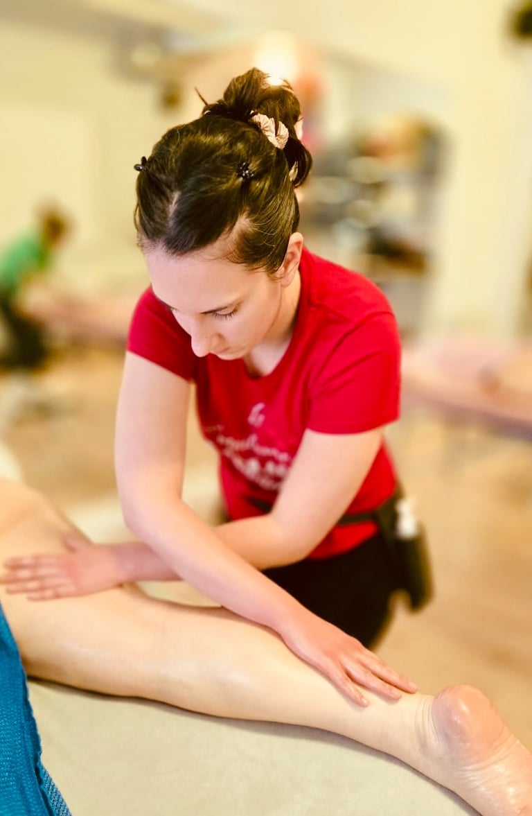 Giulia Hayes, masseuse énergéticienne périnatalité et fertilité à Antony et Palaiseau.
