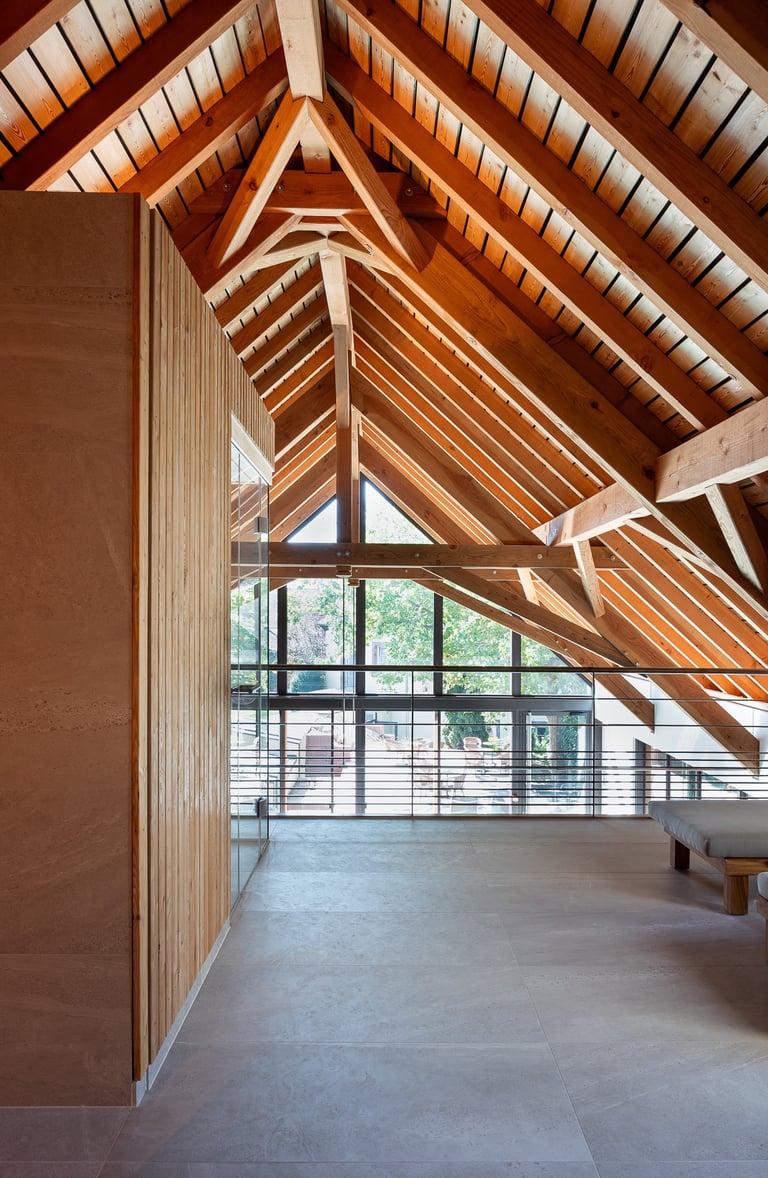 charpente bois du spa de l'hôtel L'Ami Fritz à Ottrott