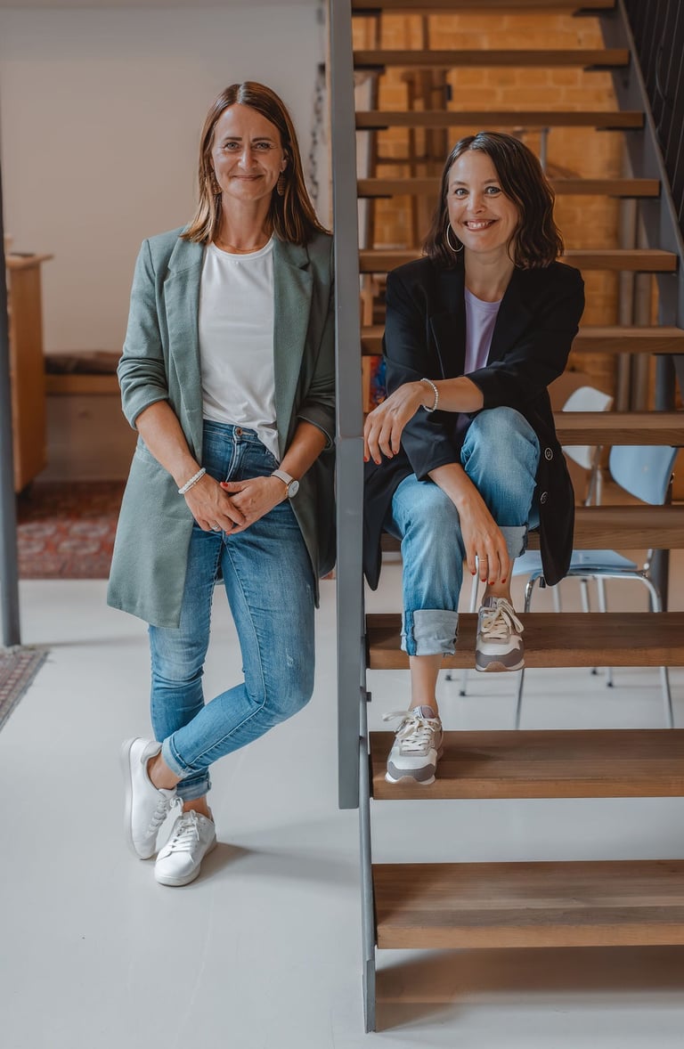 Kathrin Possik und Patricia Bellmann, Gründerinnen von Freddy & Oskar Trauerbegleitung