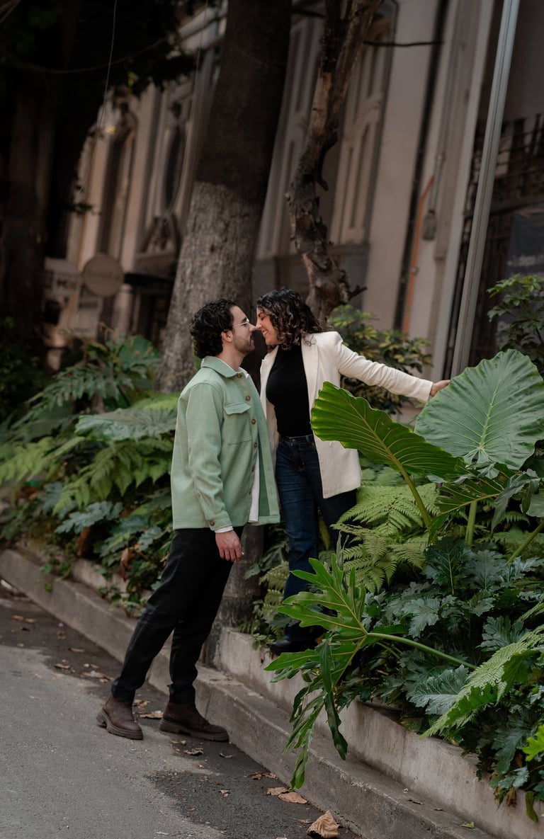 sesión pareja colonia roma cdmx, fotografo destino, fotografo cdmx, sesión pareja fuente cibeles en ciudad de méxico