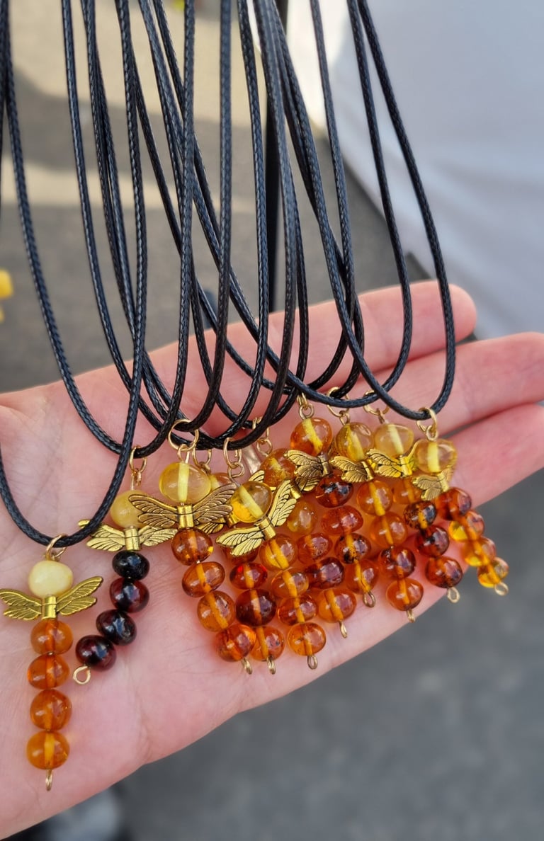 Gintariniai pakabukai