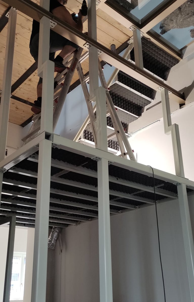 Struttura cabina armadio con scala integrata