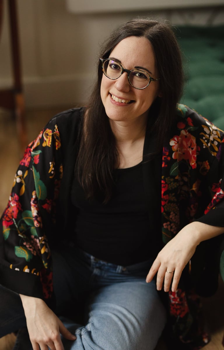 professional coach manef - Marie-Aurélie Nef sitting