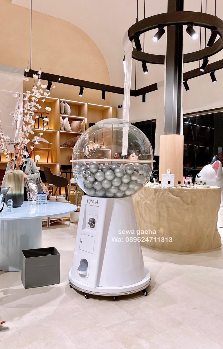 sewa mesin gacha jumbo putih gachapon di PIK