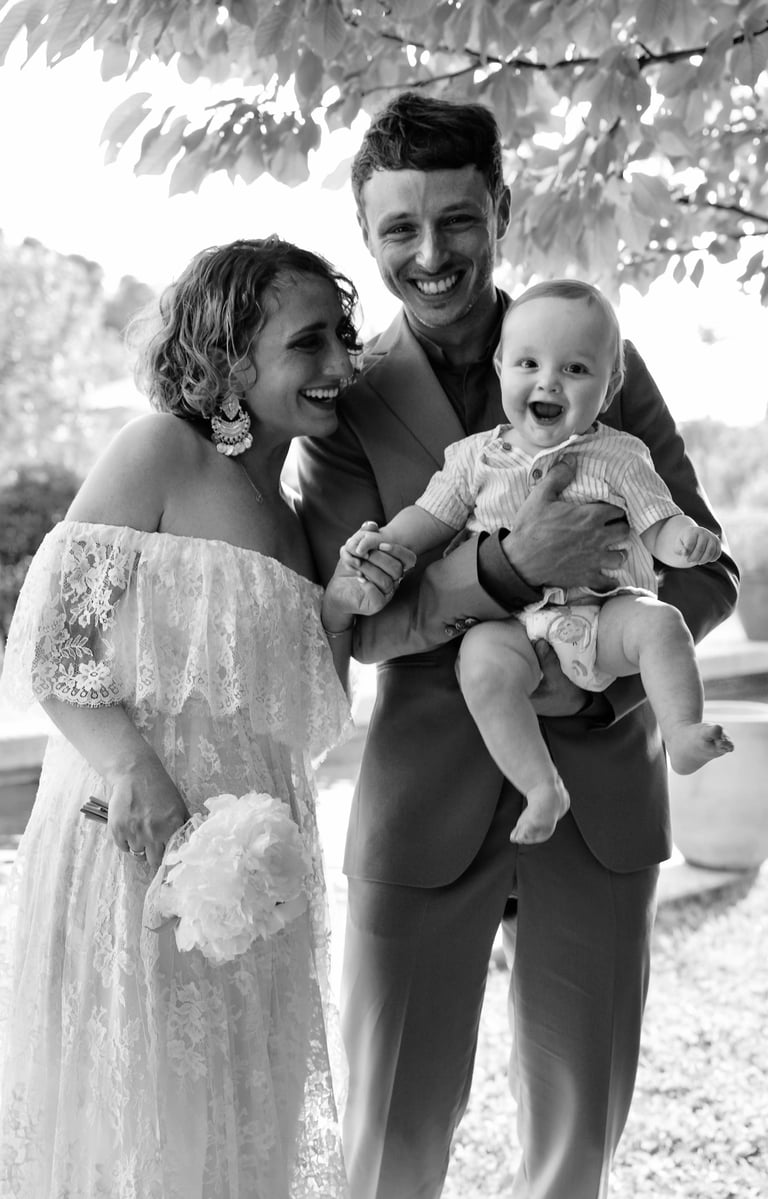 Séance photo d'une magnifique famille dans le Vaucluse