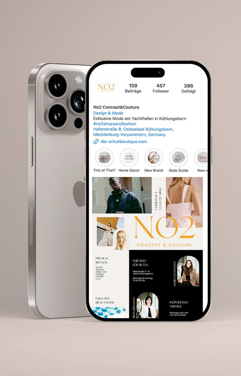 Mockup Smartphone Social Media Design