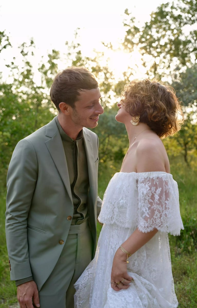Séance romantique de mariés dans le Vaucluse