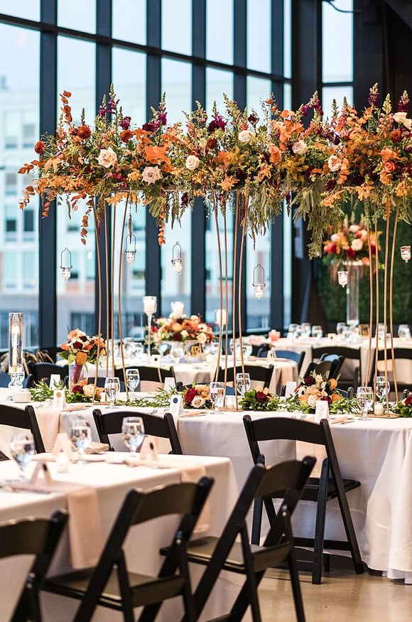 Table and high flower weddingdecor