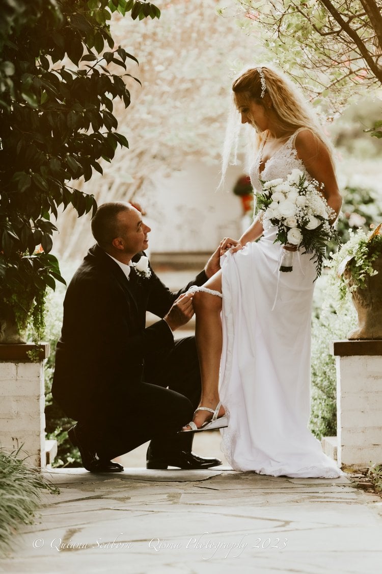 Bride, Wedding Photographer, Reception, I do, Virginia, Norfolk, Chesapeake, Wedding Dress, Tailored