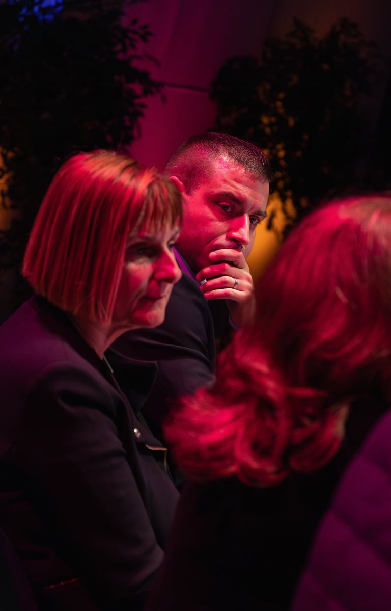 photographe entreprise 75 : intervenant à l'écoute