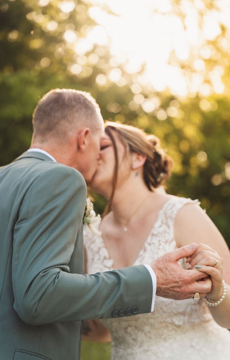 séance de couple à la golden hour