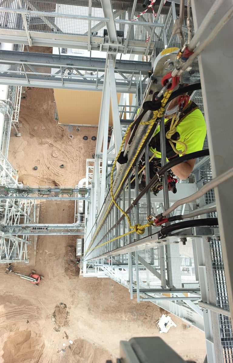 Žaibosaugos kabelių montavimas