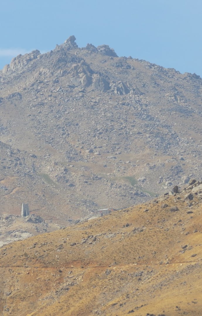 Top of Alvand Mountain looks like the Great Sphinx of Giza