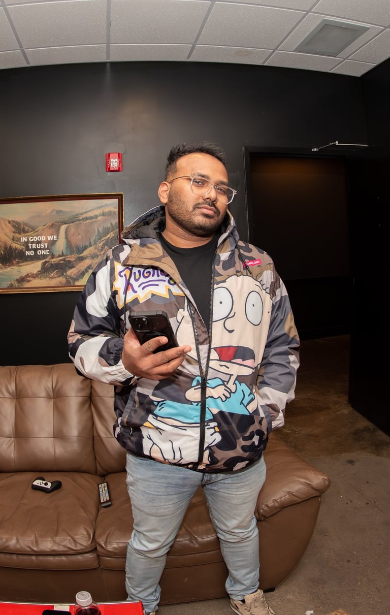 VJ PixelPunk - Visual Artist and VJ Mouli Professional Visuals Expert