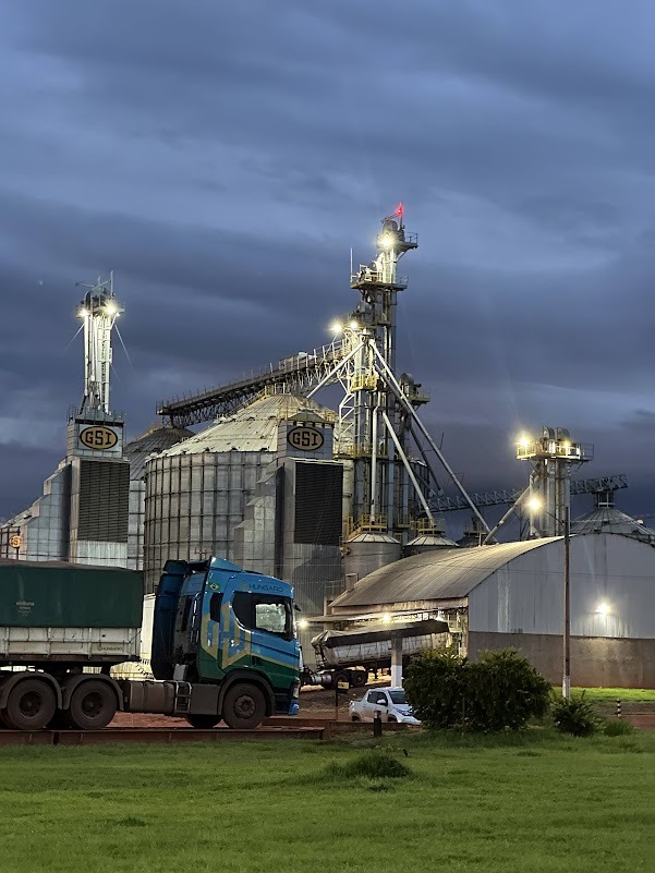 Silo - Ilha da Fantasia - Fazenda Iowa Mato Grosso