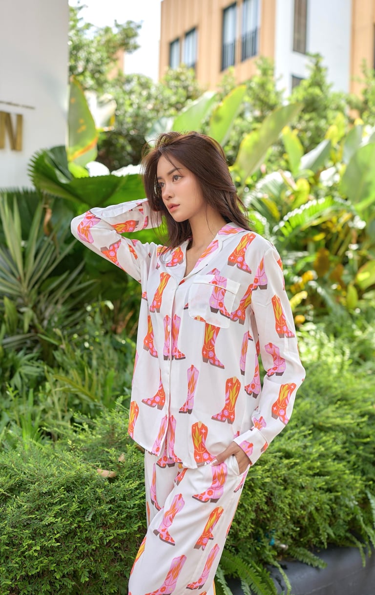 woman in pink pyjamas