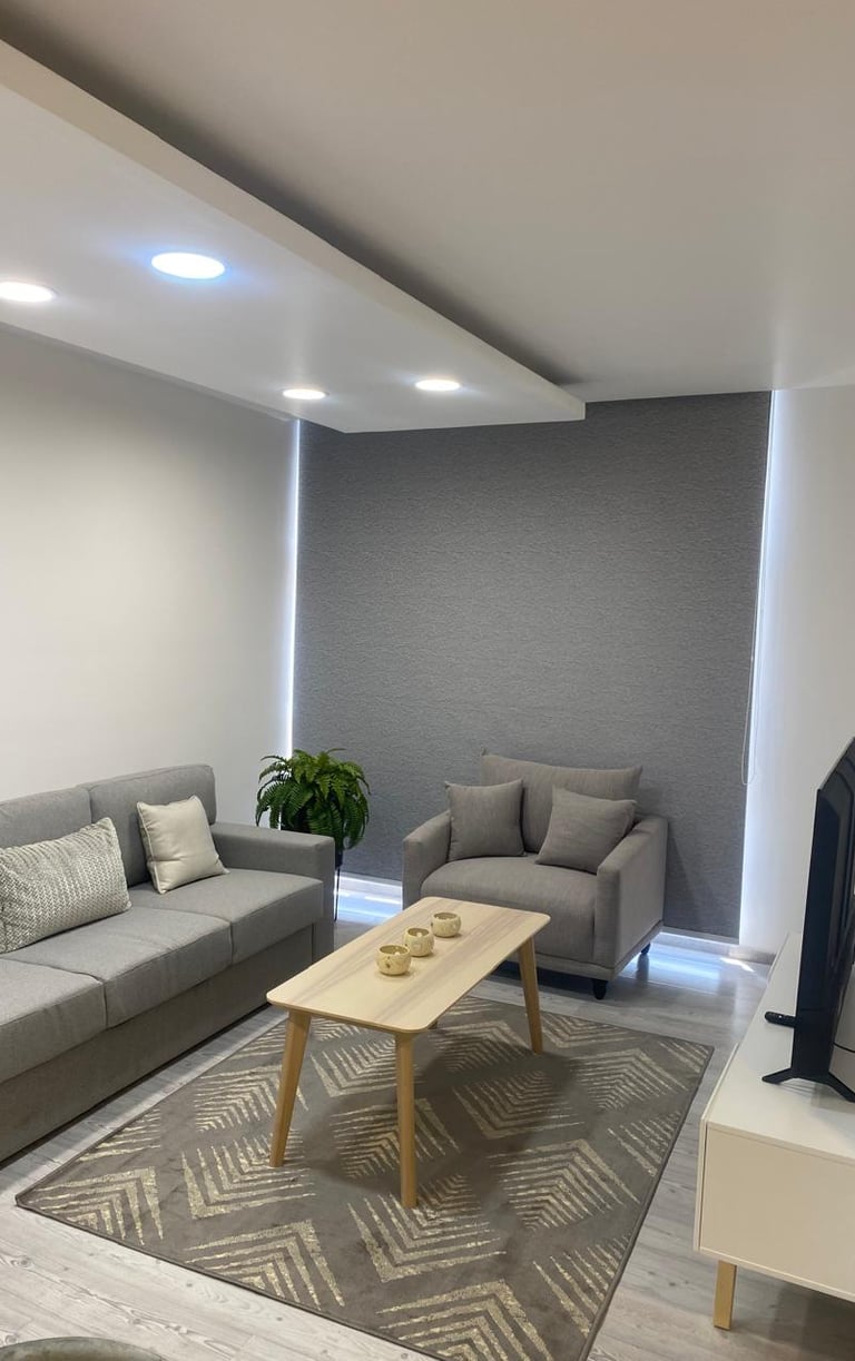 persianas enrollables black out gris sala