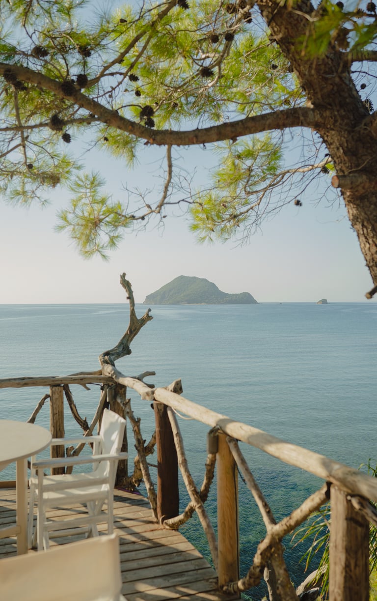 Gloria Maris Hotel Suites and Villa restaurant marathonisi turtle island view